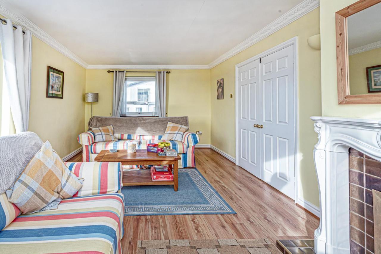 Trearddur Bay - Home With A View And Hot Tub - Sleeps 10 Exteriér fotografie