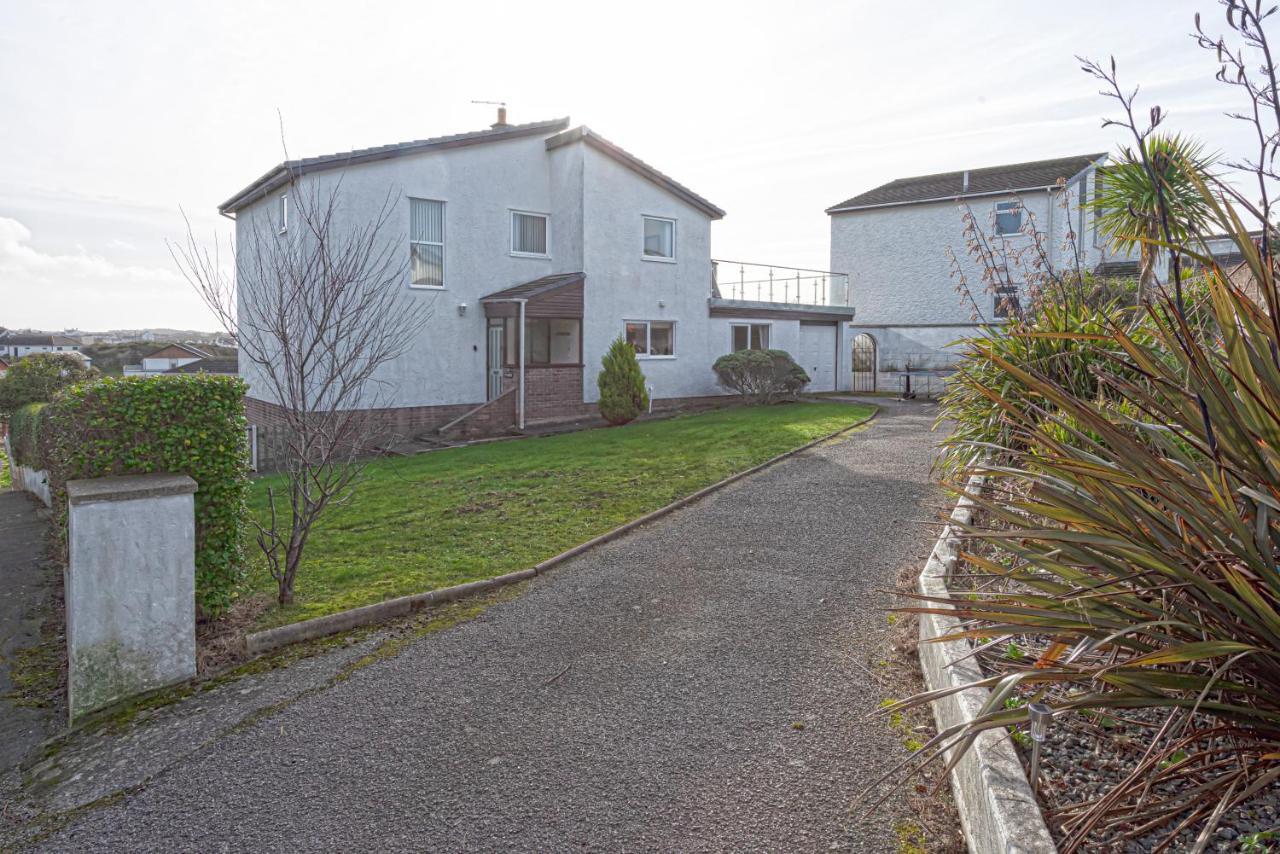 Trearddur Bay - Home With A View And Hot Tub - Sleeps 10 Exteriér fotografie