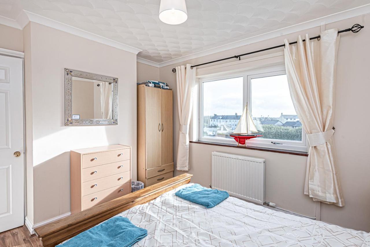 Trearddur Bay - Home With A View And Hot Tub - Sleeps 10 Exteriér fotografie