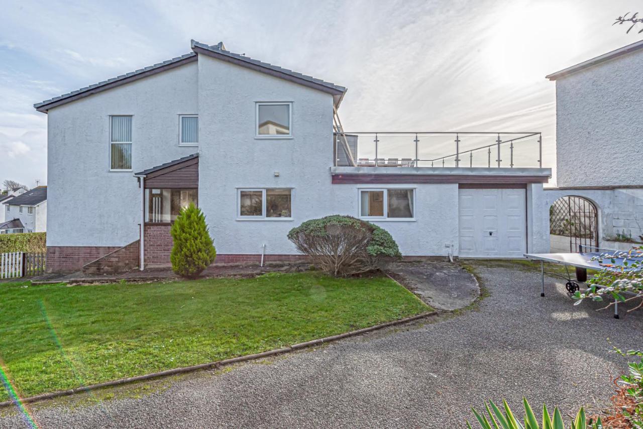 Trearddur Bay - Home With A View And Hot Tub - Sleeps 10 Exteriér fotografie